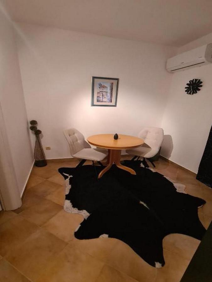 Villa Neda Vodice Luaran gambar