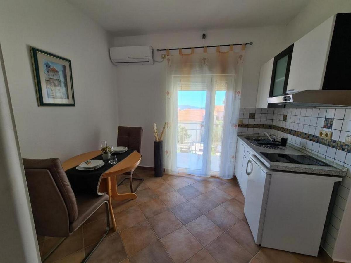Villa Neda Vodice Luaran gambar