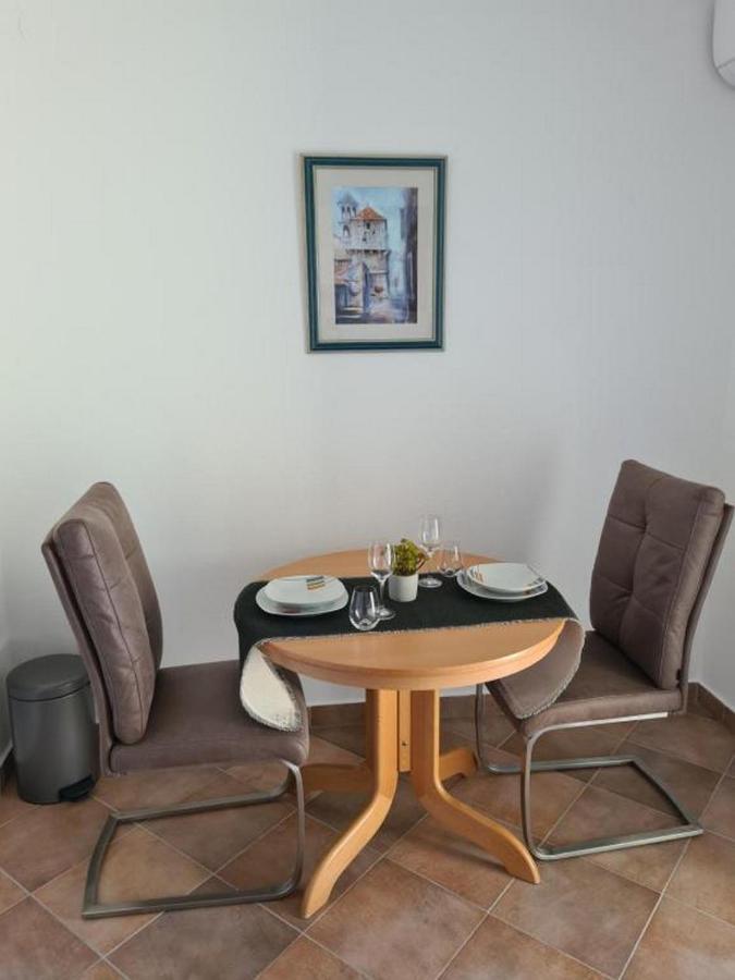 Villa Neda Vodice Luaran gambar